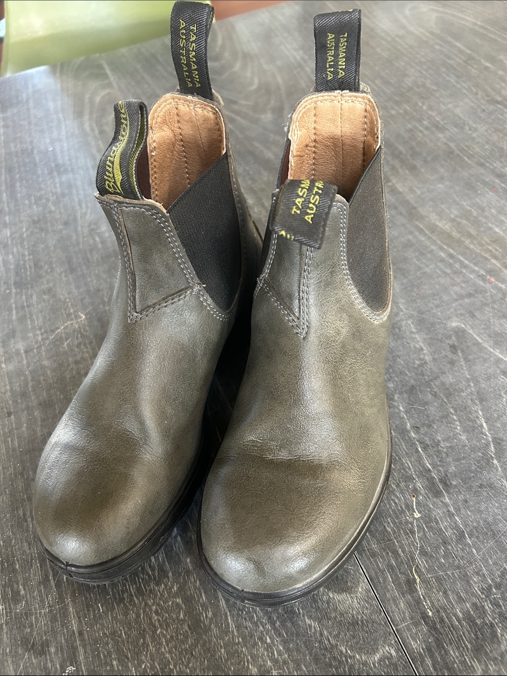 Blundstone Olive Green Chelsea Ankle Boots